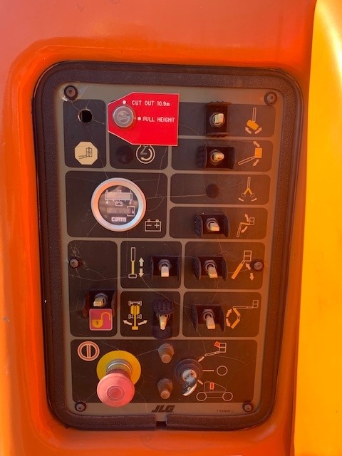 Sold - Articulated Boom Lift - View 2